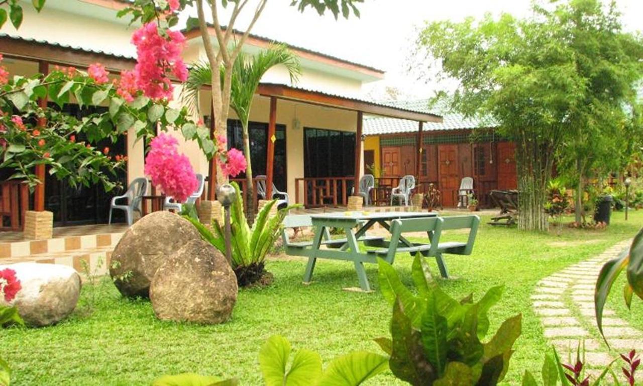Cheers Chalet Kampong Juara Exterior foto